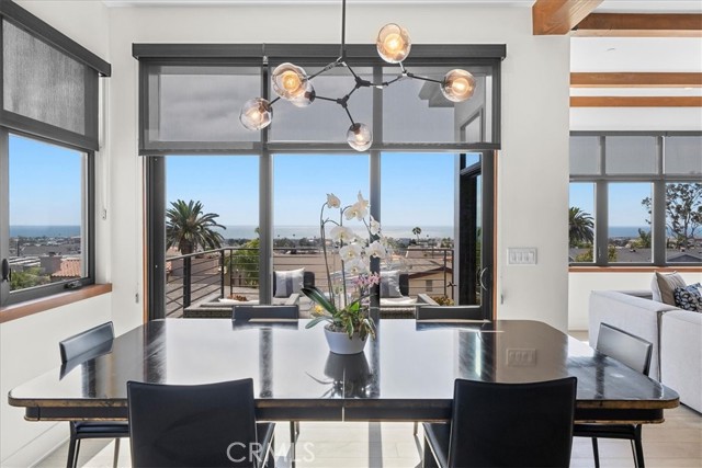 1032 6th, Hermosa Beach, California 90254, 4 Bedrooms Bedrooms, ,3 BathroomsBathrooms,Residential,Sold,6th,SB22136354