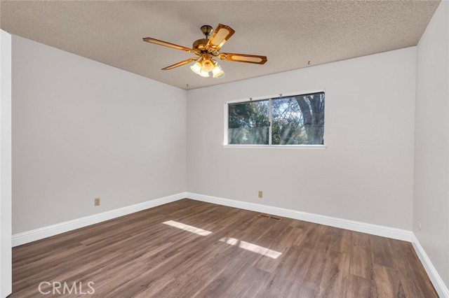 Detail Gallery Image 9 of 22 For 2265 E Herndon, Fresno,  CA 93720 - 3 Beds | 2 Baths