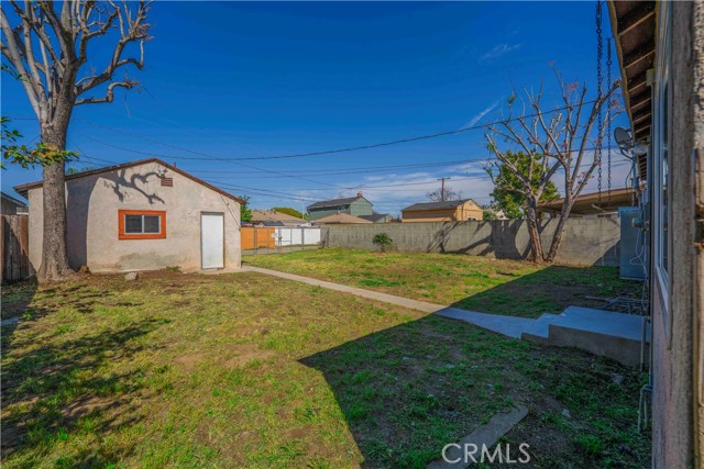 Detail Gallery Image 6 of 27 For 10817 Rosecrans, Norwalk,  CA 90650 - 3 Beds | 1 Baths