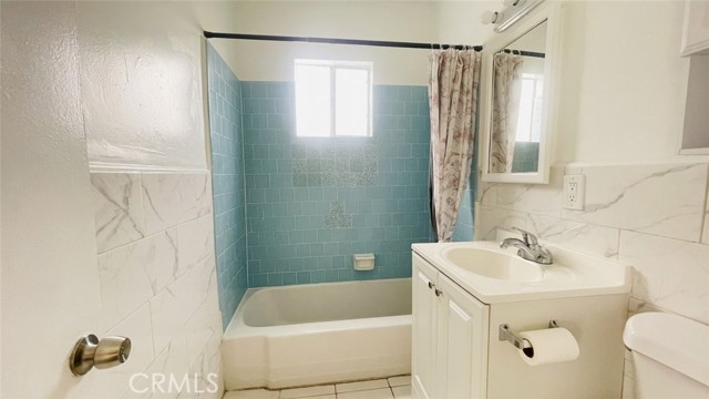 Detail Gallery Image 14 of 75 For 1083 Gaviota Ave, Long Beach,  CA 90813 - – Beds | – Baths