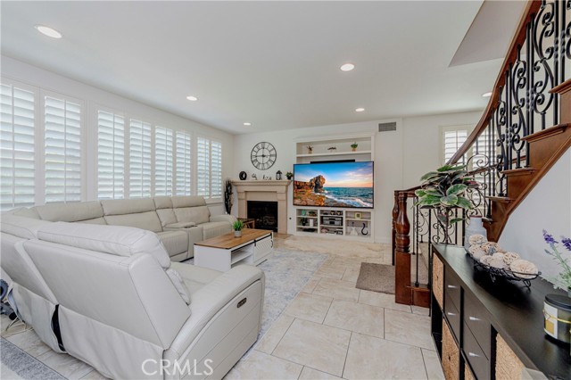 1330 W Marigold Avenue, La Habra CA: https://media.crmls.org/medias/7809c9d8-79cd-4fb7-a627-9f1a777bd3ca.jpg
