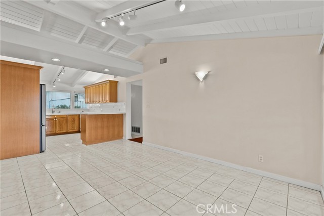 9310 Sophia Avenue photo 11