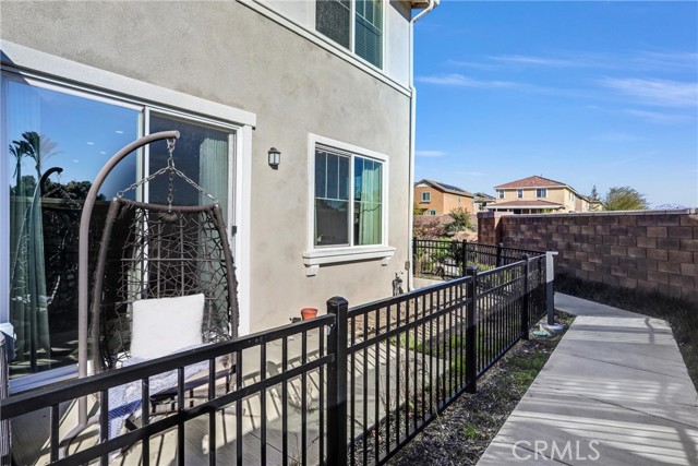 Detail Gallery Image 3 of 41 For 16681 Wyndham Ln #8,  Fontana,  CA 92336 - 3 Beds | 2/1 Baths