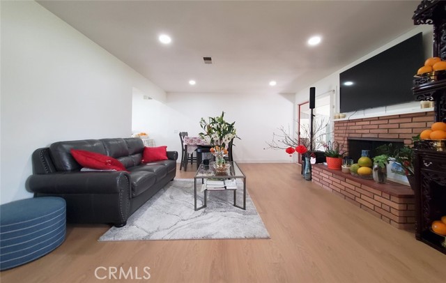 Detail Gallery Image 10 of 32 For 9862 Royal Palm, Garden Grove,  CA 92841 - 3 Beds | 2 Baths