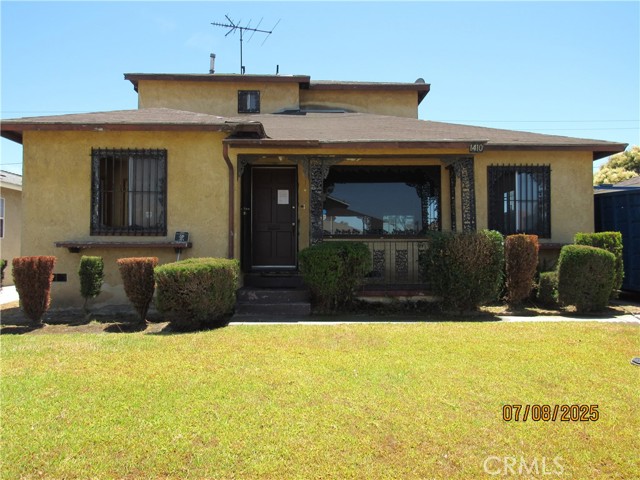 Detail Gallery Image 1 of 30 For 1410 West Stockwell, Compton,  CA 90222 - 5 Beds | 2 Baths