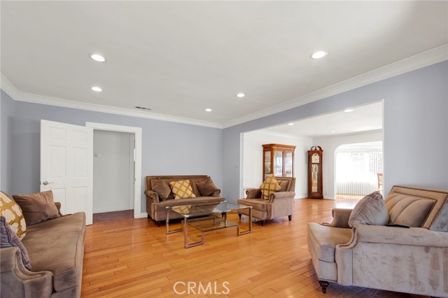 Detail Gallery Image 9 of 25 For 1318 N Alexandria Ave, Los Angeles,  CA 90027 - 3 Beds | 2 Baths