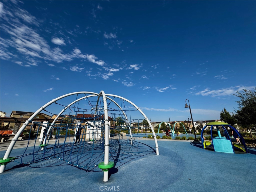 https://media.crmls.org/medias/780be8a4-eaf2-446f-ada5-0556dc2aa9ed.jpg?preset=X-Large