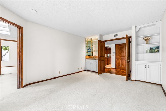 6222 Riviera Circle, Long Beach CA: https://media.crmls.org/medias/780c10e8-d0eb-4e42-8e8c-7741816b2e17.jpg