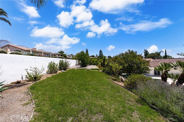 2525 Jonquil Drive, Upland CA: https://media.crmls.org/medias/780d201e-739e-4c15-8099-53d932393add.jpg