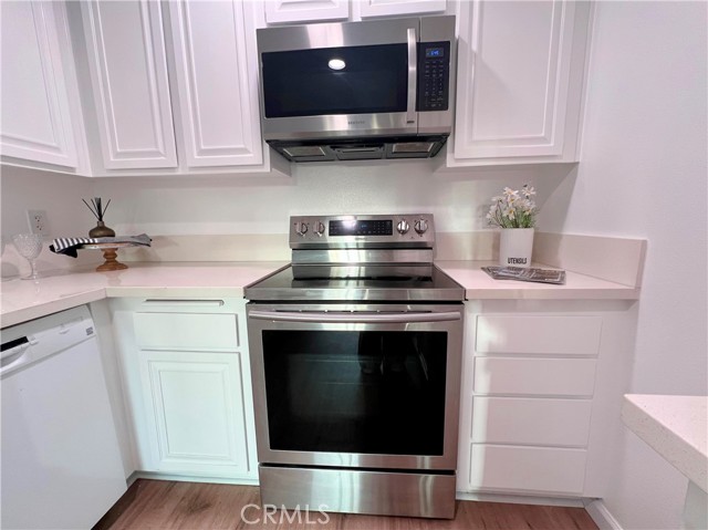 Detail Gallery Image 7 of 18 For 3417 Highwood Ct #148,  Simi Valley,  CA 93063 - 2 Beds | 2 Baths