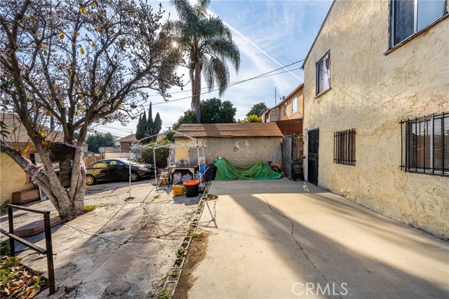 Detail Gallery Image 6 of 24 For 5102 Ithaca Ave, Los Angeles,  CA 90032 - 4 Beds | 3 Baths