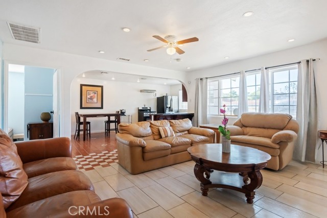 Detail Gallery Image 2 of 18 For 23475 Stafford St, Perris,  CA 92570 - 4 Beds | 2 Baths