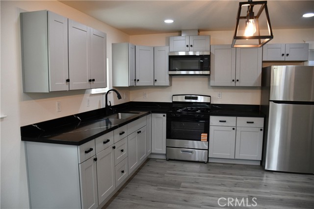 Detail Gallery Image 3 of 17 For 635 N Plumas St, Willows,  CA 95988 - 2 Beds | 1 Baths