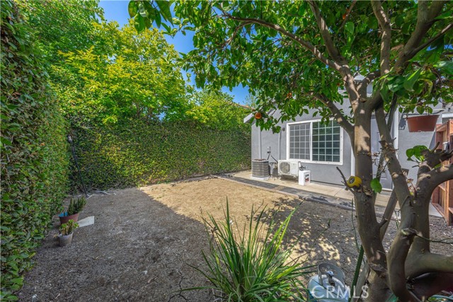 3222 S Townsend Street, Santa Ana CA: https://media.crmls.org/medias/7810e697-8c73-4f9e-9b48-bb25c8e6f2c2.jpg