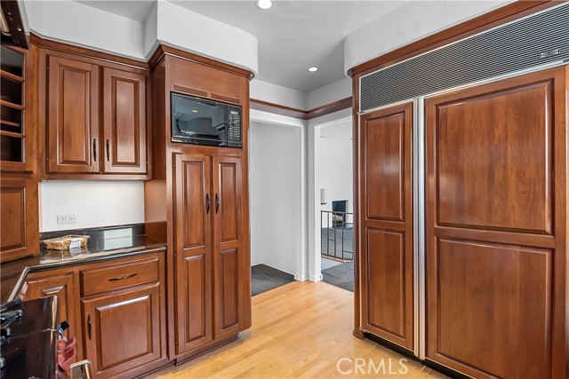 225 27th Street, Manhattan Beach, California 90266, 4 Bedrooms Bedrooms, ,2 BathroomsBathrooms,Residential,Sold,27th,SB21159136