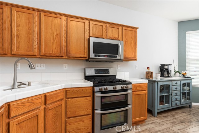 Detail Gallery Image 13 of 34 For 1064 W Orange St, Hanford,  CA 93230 - 3 Beds | 2 Baths