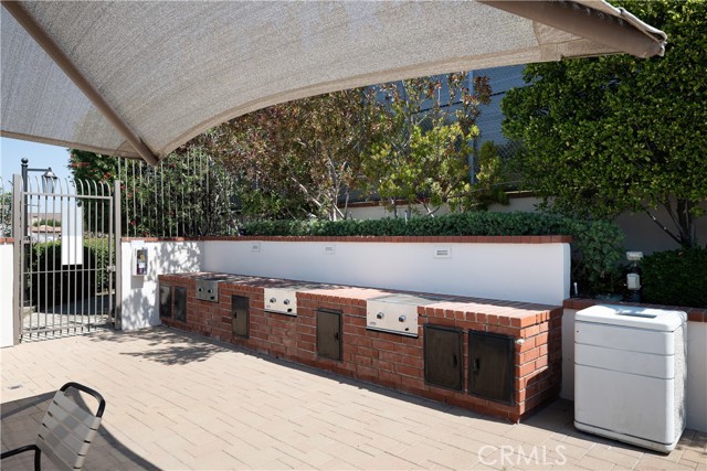 Detail Gallery Image 52 of 54 For 2001 Yacht Resolute, Newport Beach,  CA 92660 - 3 Beds | 2/1 Baths