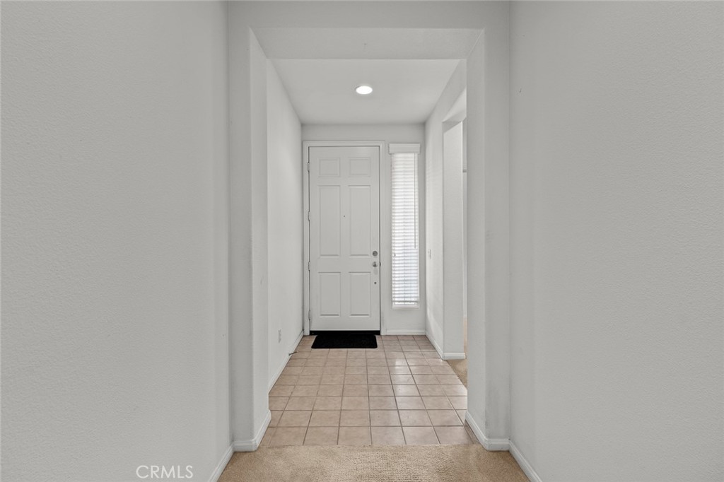 https://media.crmls.org/medias/7813a890-ecdf-4925-a708-23c69e6e1d54.jpg?preset=X-Large