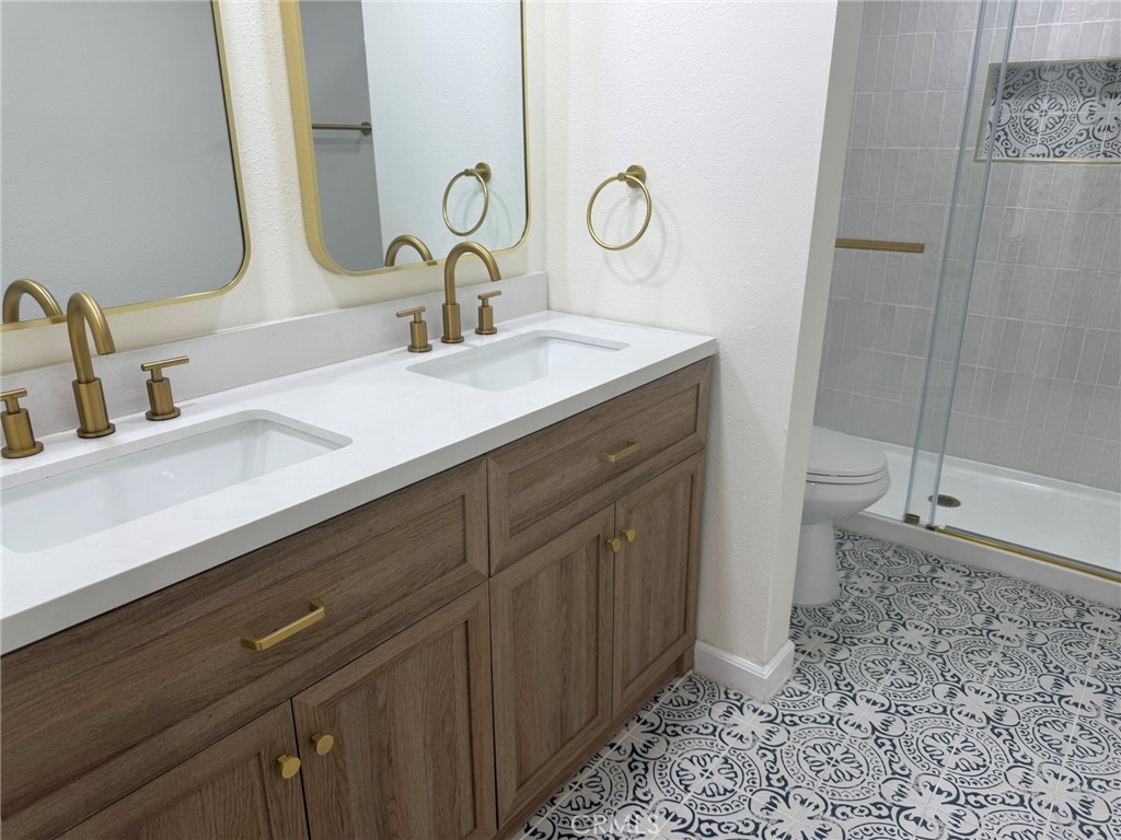 MLS #OC25197400 image #11