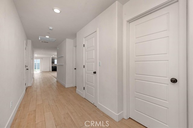 Detail Gallery Image 4 of 51 For 2520 S Spruce St, Visalia,  CA 93292 - 4 Beds | 2/1 Baths