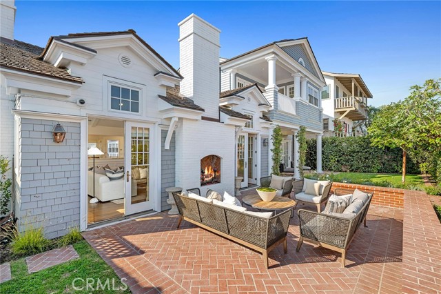 Detail Gallery Image 3 of 48 For 215 Marigold Ave, Corona Del Mar,  CA 92625 - 6 Beds | 6/1 Baths