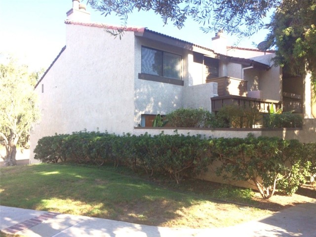 Detail Gallery Image 6 of 22 For 5800 Owensmouth Ave #26,  Woodland Hills,  CA 91367 - 3 Beds | 2 Baths