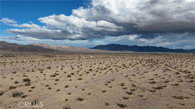 Detail Gallery Image 4 of 10 For 0 Indian Trl, Twentynine Palms,  CA 92277 - – Beds | – Baths