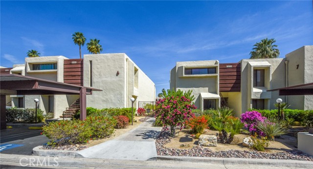 Detail Gallery Image 2 of 25 For 1655 E Palm Canyon Dr #614,  Palm Springs,  CA 92264 - 1 Beds | 1 Baths