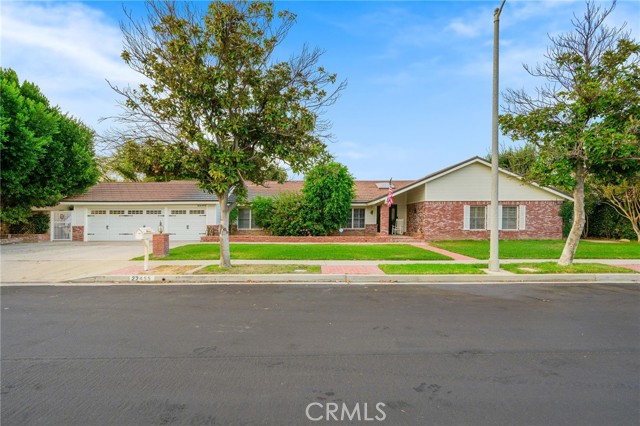 Detail Gallery Image 4 of 53 For 22455 Needles St, Chatsworth,  CA 91311 - 4 Beds | 3 Baths