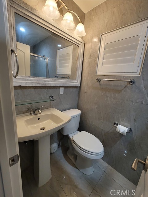 Detail Gallery Image 6 of 17 For 8011 Sterling, Huntington Beach,  CA 92646 - 4 Beds | 3 Baths