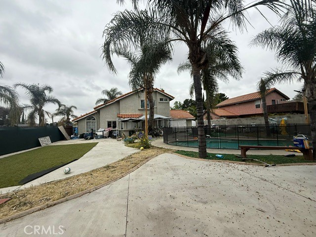 541 N Larch Avenue, Rialto CA: https://media.crmls.org/medias/7816cea3-a69d-46cf-8b89-b6f40eef693b.jpg
