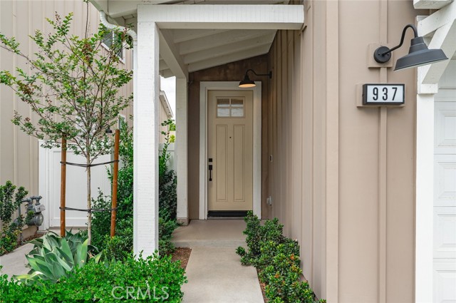 Detail Gallery Image 2 of 42 For 937 E Wonder Lane, Glendora,  CA 91740 - 4 Beds | 3 Baths