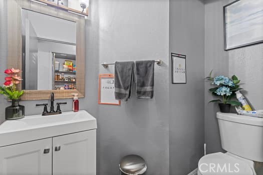 Detail Gallery Image 15 of 17 For 13971 Clydesdale Run Lane, Victorville,  CA 92394 - 4 Beds | 2/1 Baths