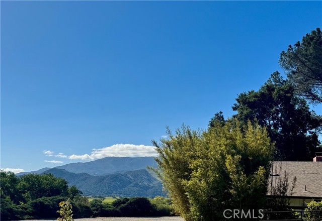 724 N Refugio Road, Santa Ynez CA: https://media.crmls.org/medias/7817a3e3-474e-460c-82e7-09792316598e.jpg
