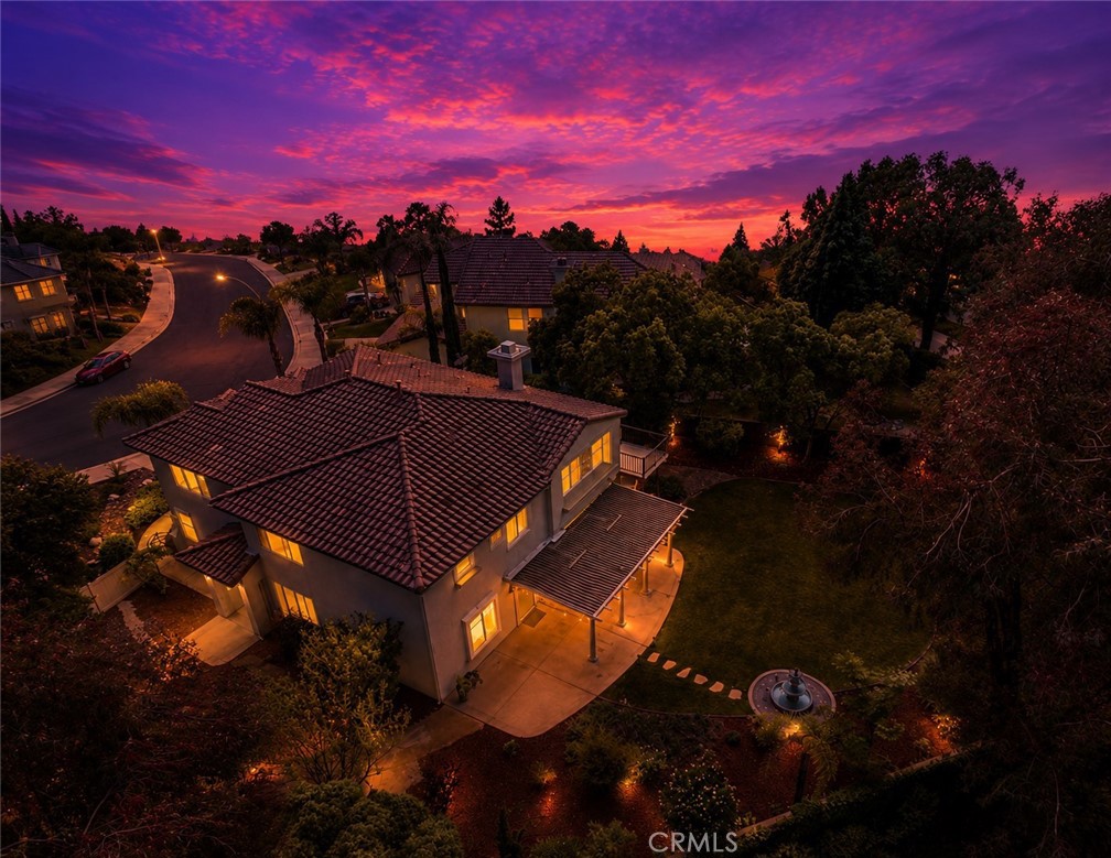 https://media.crmls.org/medias/7818204f-69c7-4557-a649-88d5ef96efaa.jpg?preset=X-Large
