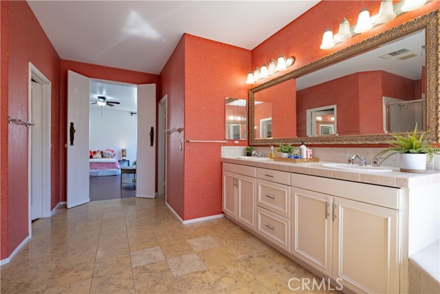 Detail Gallery Image 42 of 63 For 29062 Garnet Canyon, Saugus,  CA 91390 - 6 Beds | 4/1 Baths
