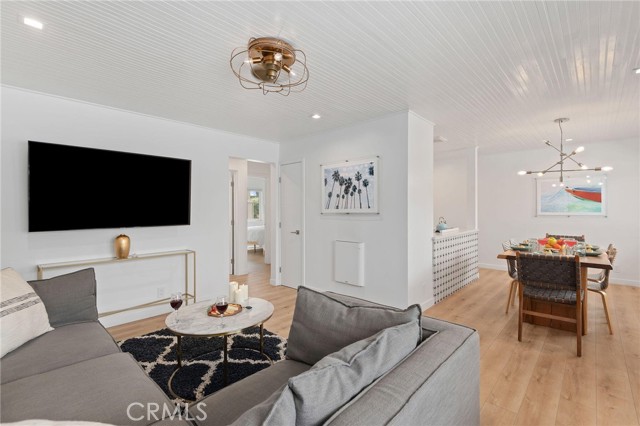 160 Ash Avenue, Carpinteria CA: https://media.crmls.org/medias/78194e21-b302-44ff-9689-6930f843a250.jpg