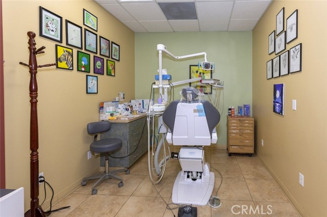 6624 Van Nuys Boulevard, Van Nuys CA: https://media.crmls.org/medias/78199788-2e53-4edb-9134-8587f3af076c.jpg