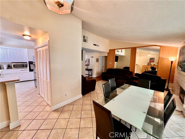 20637 Bryant Street, Winnetka CA: https://media.crmls.org/medias/7819f28d-b16a-4c51-89f6-fa2ccc03df37.jpg
