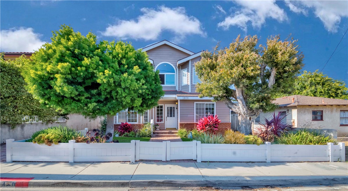 1909 Pullman Lane, Redondo Beach, California 90278, 4 Bedrooms Bedrooms, ,2 BathroomsBathrooms,Residential,Sold,Pullman,SB24156172