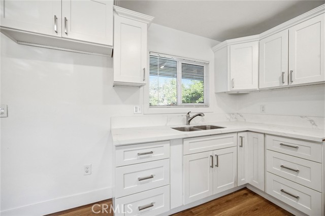 Detail Gallery Image 11 of 27 For 755 H, Parlier,  CA 93648 - 4 Beds | 2 Baths