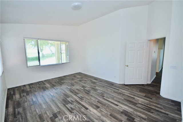31105 Sunningdale Drive, Temecula CA: https://media.crmls.org/medias/781b48a2-d8c7-47c2-ba2b-ca25af89d020.jpg