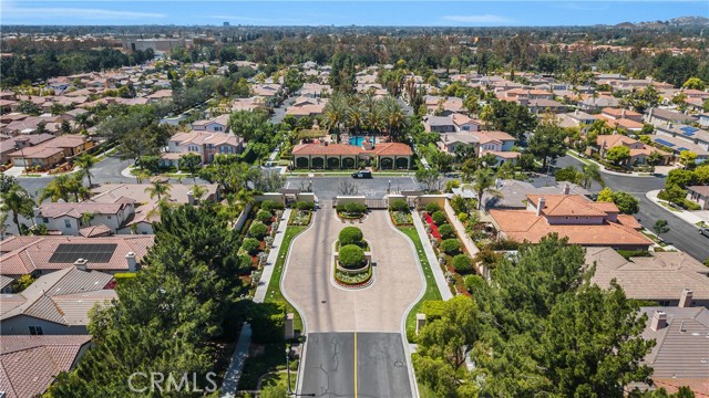 9 Whitford, Irvine CA: https://media.crmls.org/medias/781b861c-c8af-411c-9631-64881782abf3.jpg