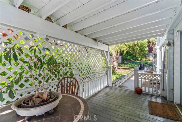 Detail Gallery Image 3 of 35 For 2113 Spring Oak, Running Springs,  CA 92382 - 3 Beds | 2 Baths