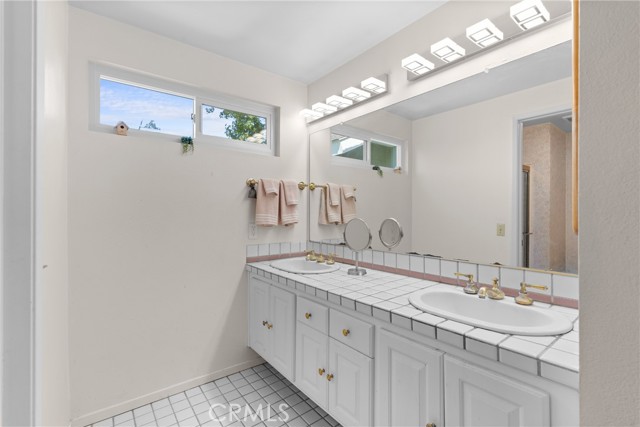 Detail Gallery Image 15 of 37 For 34 Mirror Lake #53,  Irvine,  CA 92604 - 3 Beds | 2/1 Baths