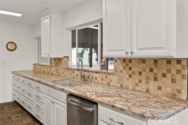 Detail Gallery Image 10 of 74 For 25275 Kauffman Ave, Los Molinos,  CA 96080 - 4 Beds | 2 Baths