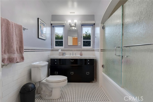 Image 21 of 57 For 3760 Dover Street