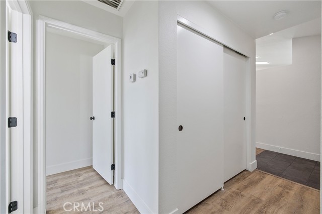 1967 N Ventura Avenue, Farmersville CA: https://media.crmls.org/medias/781e52e1-315a-4731-bcc3-bac1a791de44.jpg