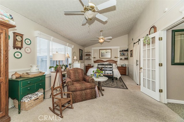 2468 Laverne, Clovis CA: https://media.crmls.org/medias/781e9187-ced9-4ac5-b27e-359ffd1cf005.jpg