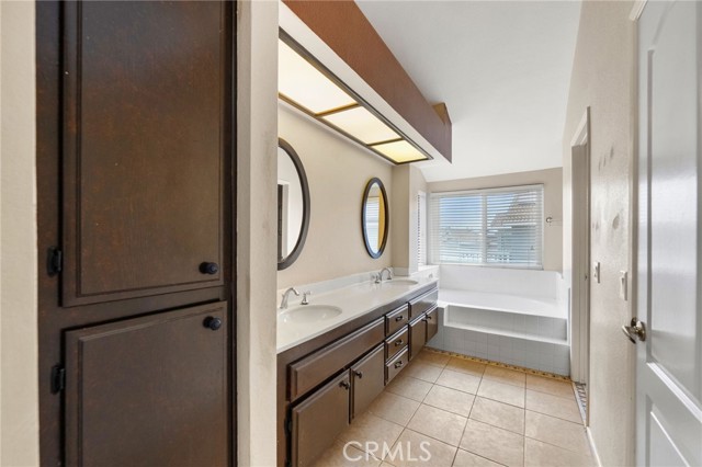 23573 Spindle Way, Murrieta CA: https://media.crmls.org/medias/781f8868-13ab-44f5-8369-1ab7b5c09b2b.jpg